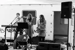 'Mary & The Poppins (Marie, Lilia, Julia)' in a higher resolution